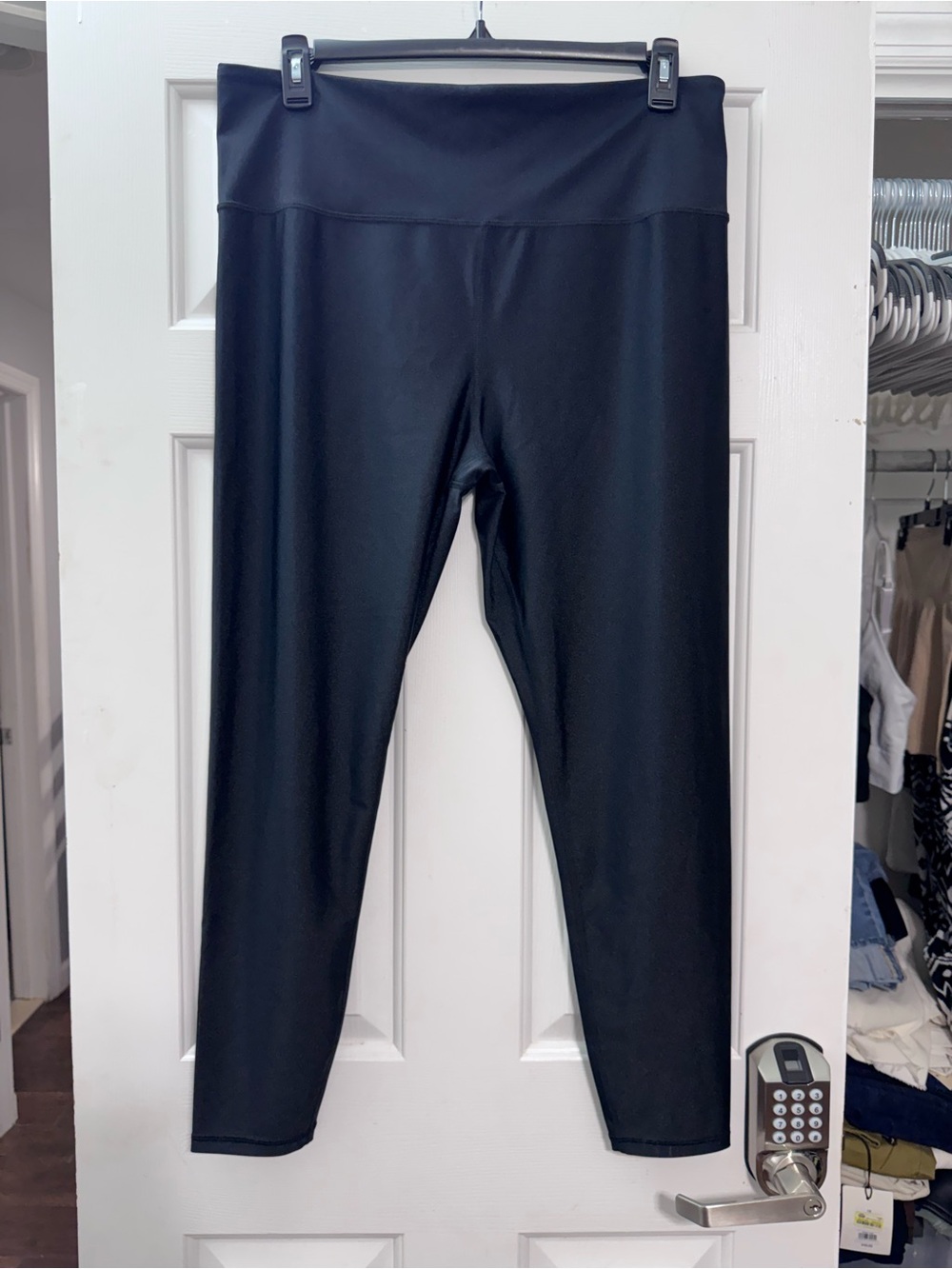 Athleta Elation Shine Tight Black - Picture 2 of 8